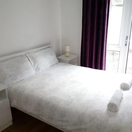 Docklands Self Catering Apartment Dublin