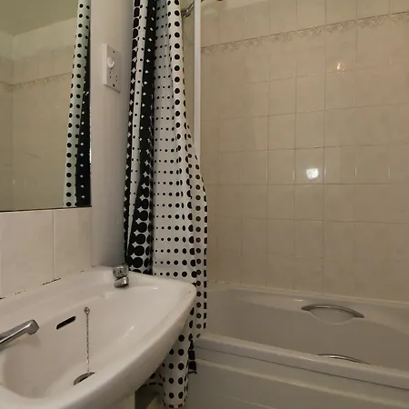 Apartment Docklands Self Catering *